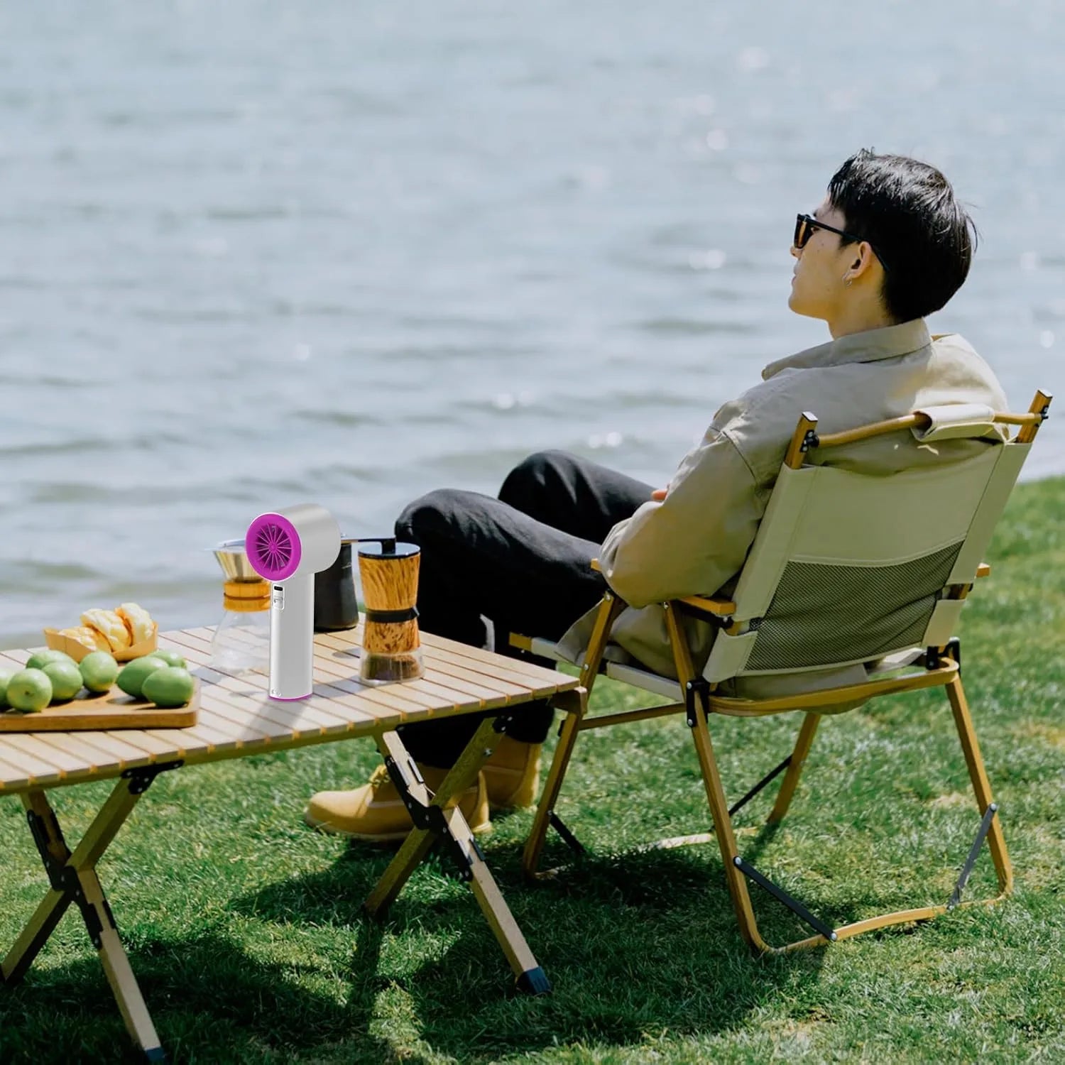 Ръчен турбо вентилатор в цилиндричен корпус, цял изглед
