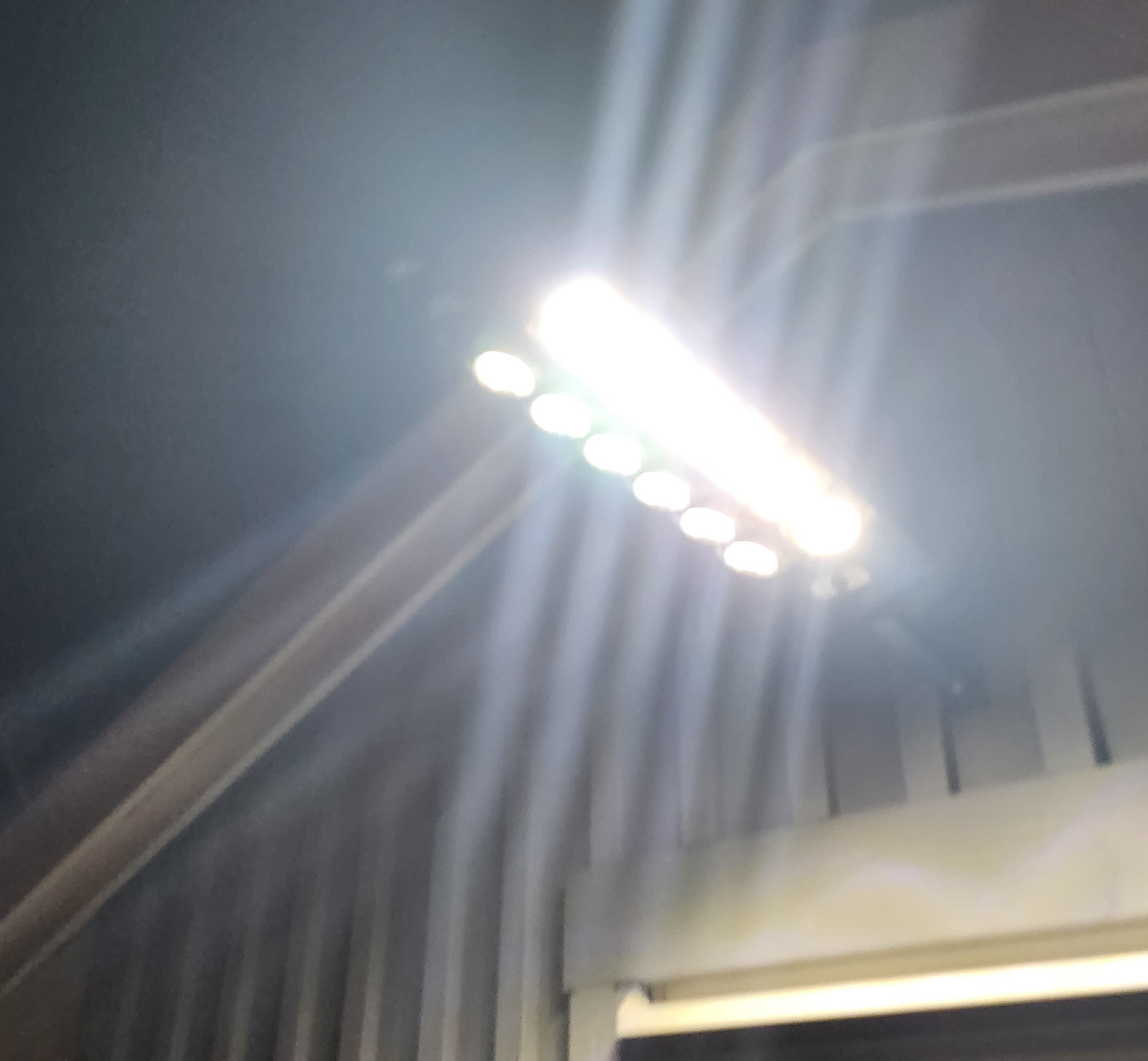 джъмбо-соларни-лампи